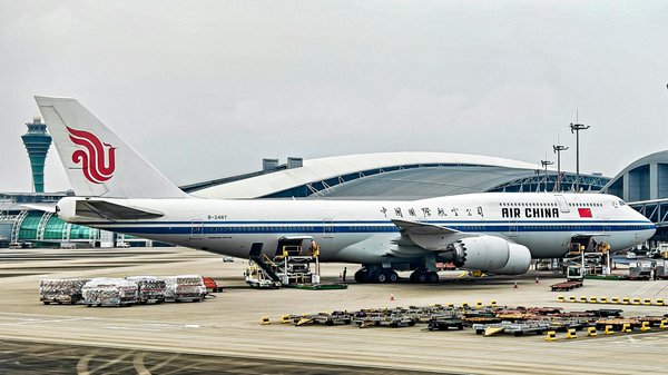 Quels sont les meilleurs itinéraires pour une randonnée dans le parc national des Monts-Tremblant, Canada : équipements et conseils ?