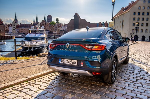 Louez un suv renault arkana : confort et praticité à portée de main